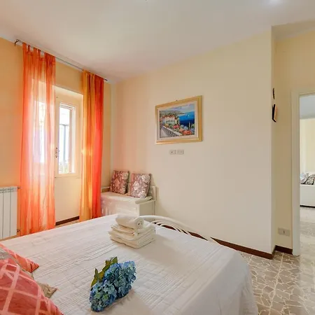 Gemma -hilly Area- Relax With View Lake - Happy